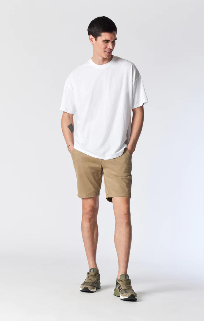 Noah 9" Inseam Shorts
Mid Rise | British Khaki Twill