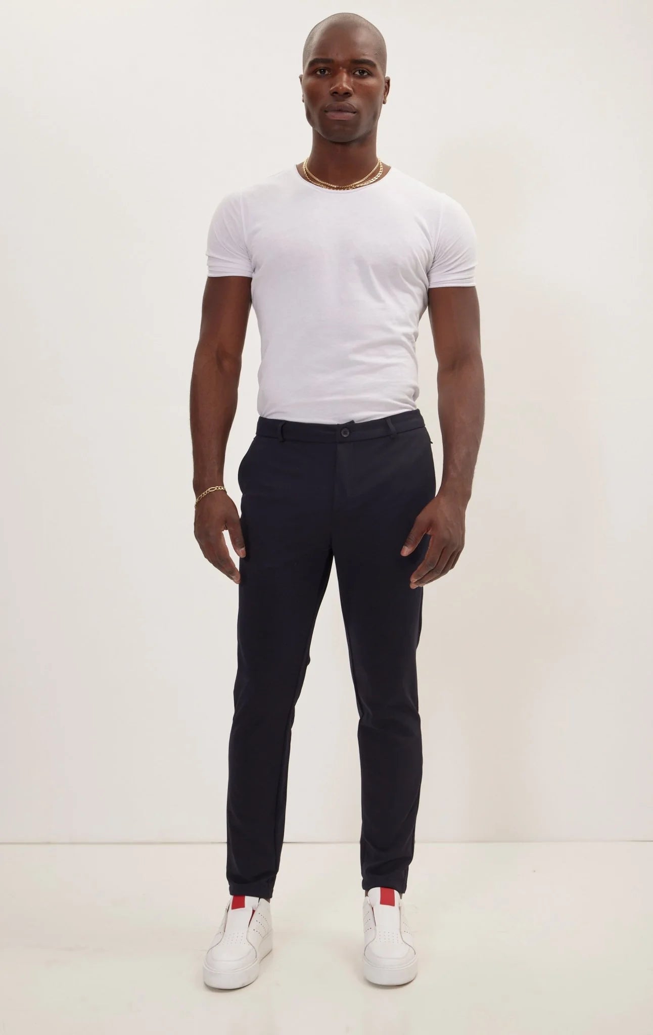 Tapered No-Wrinkle Tech Pants - Navy