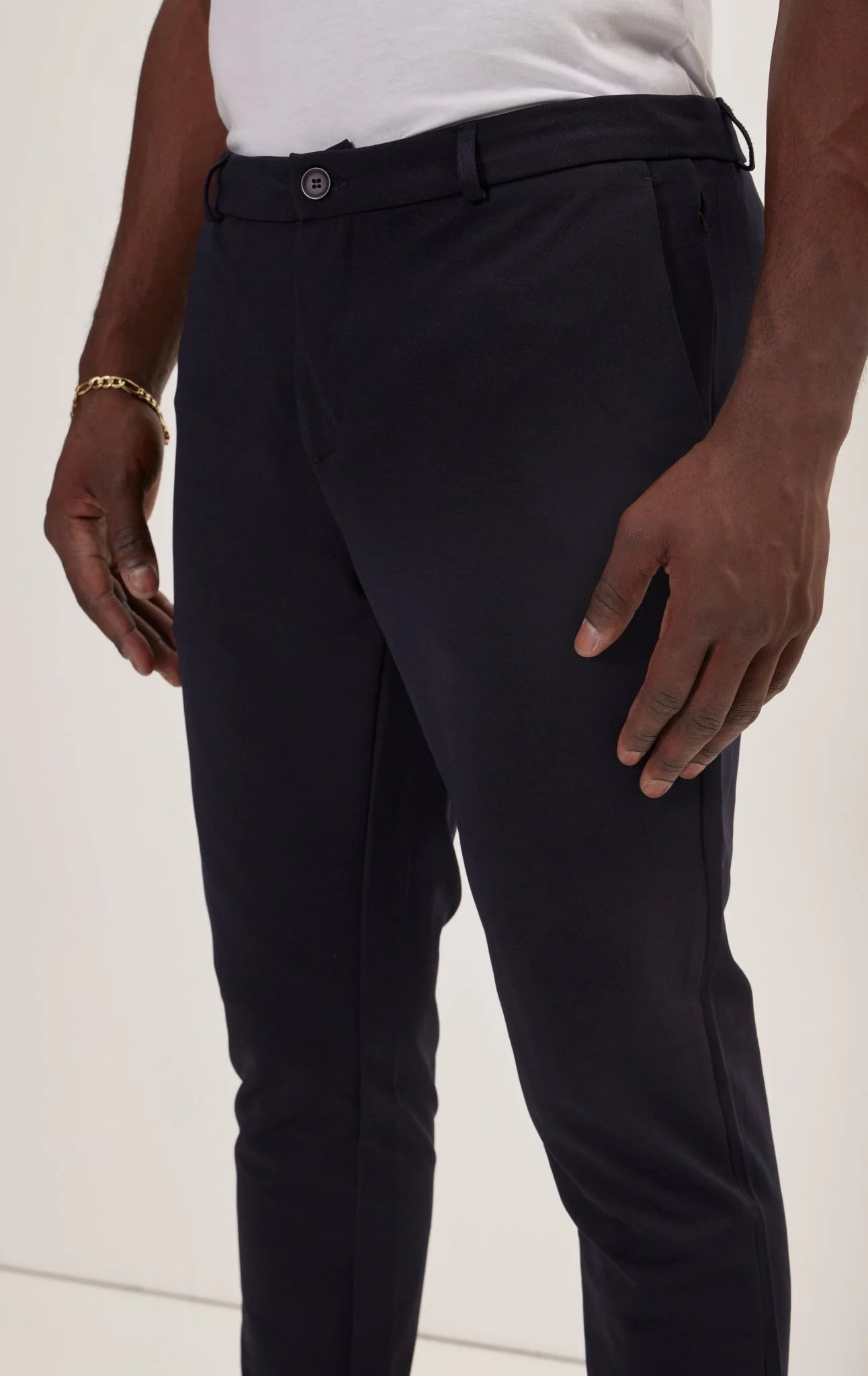 Tapered No-Wrinkle Tech Pants - Navy