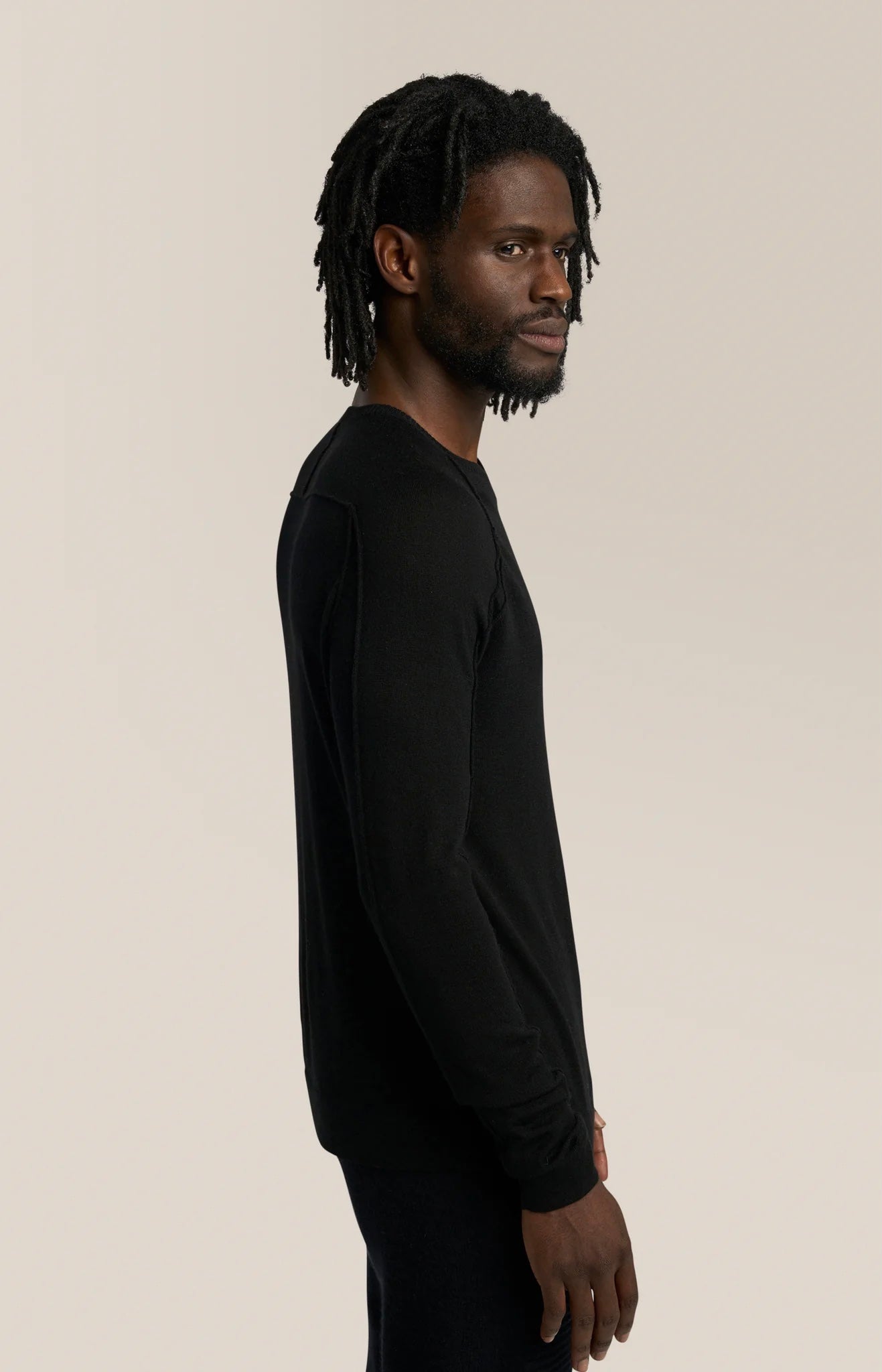 V-Notch Sweater Black